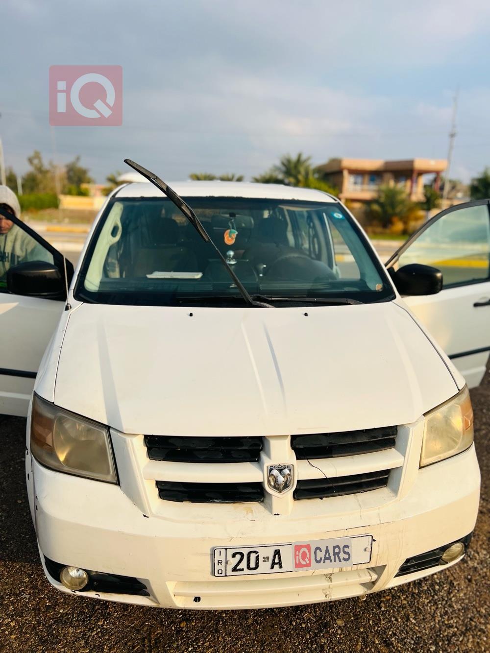 دودج كارافان